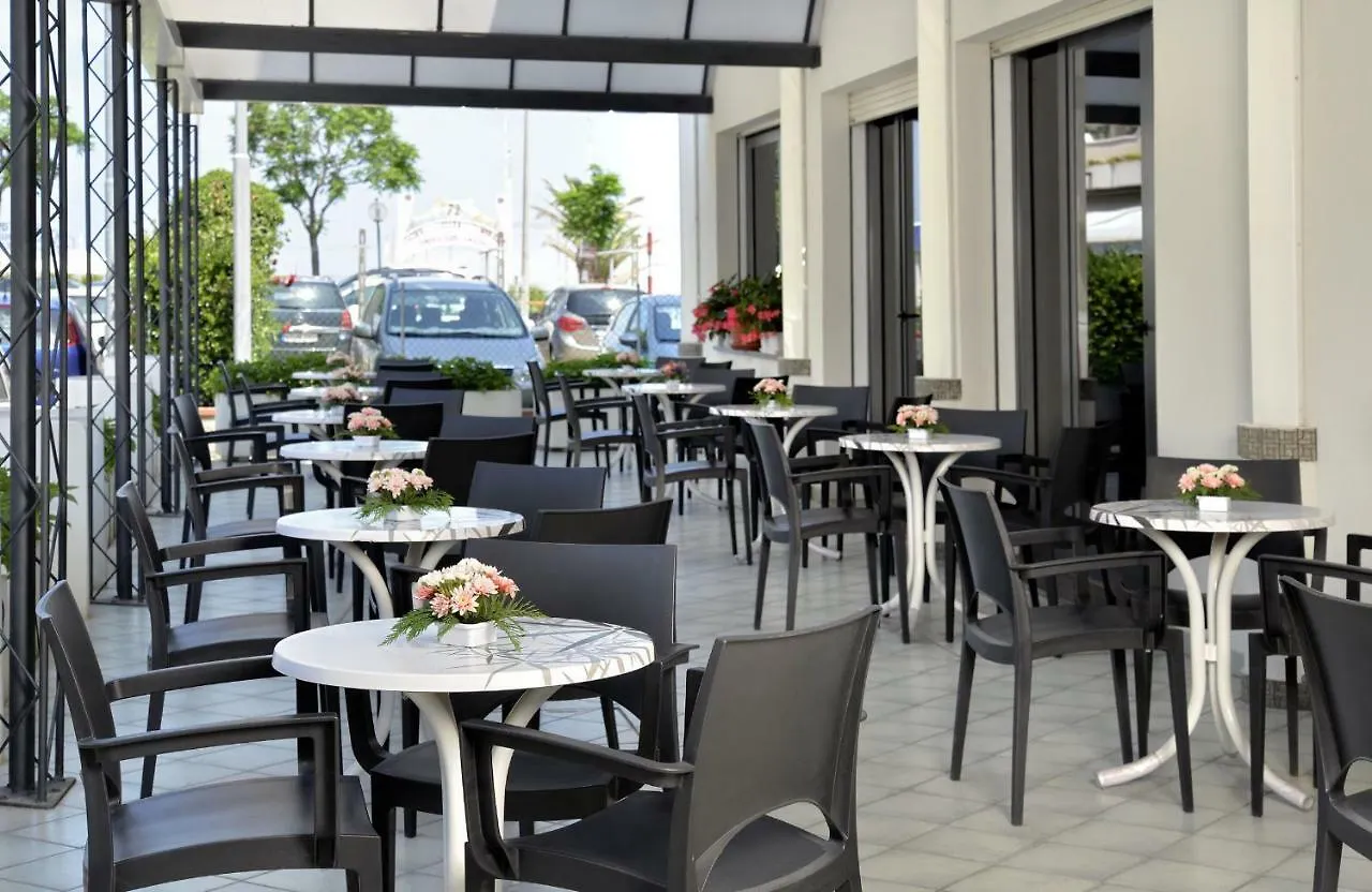 اتصالات Hotel Ciondolo D\'Oro 