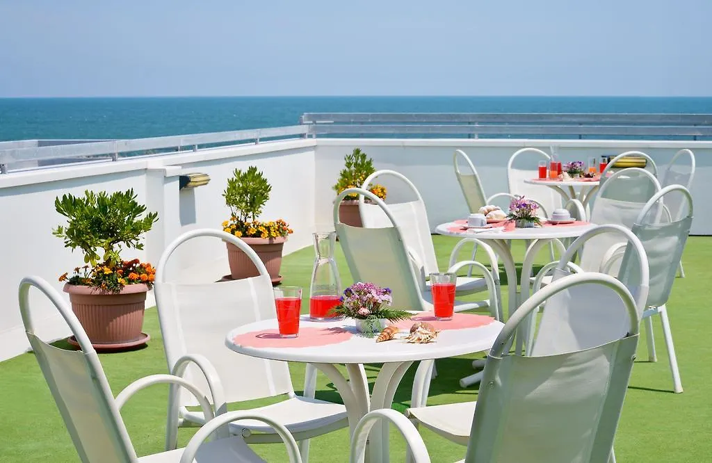 Hotel Ciondolo D'Oro Rimini 3*,